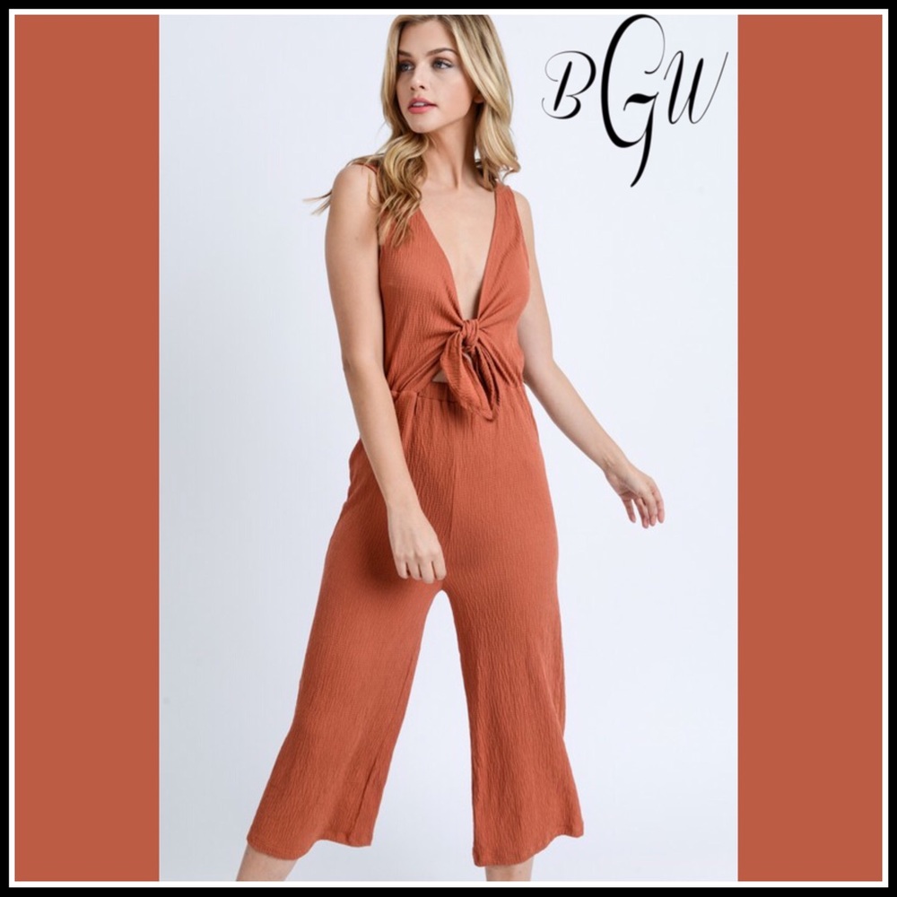 🆕🎉HP🎉5⭐️Front Tie Knotted Jumpsuit - Picture 7 of 7